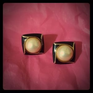 Vintage pearl earrings.